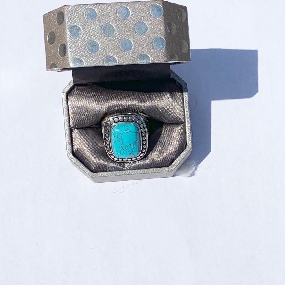 🆕Brand New beautiful turquoise ring.